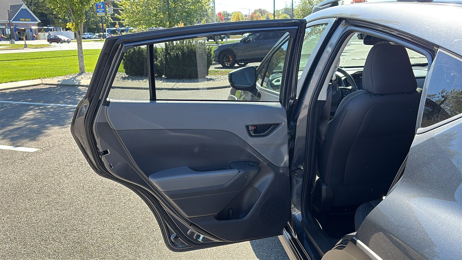 Used 2024 Subaru Crosstrek 2.0i Premium AWD/4WD image 23