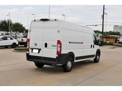 Used 2026 RAM ProMaster 2500 w/ Convenience Group FWD image 6