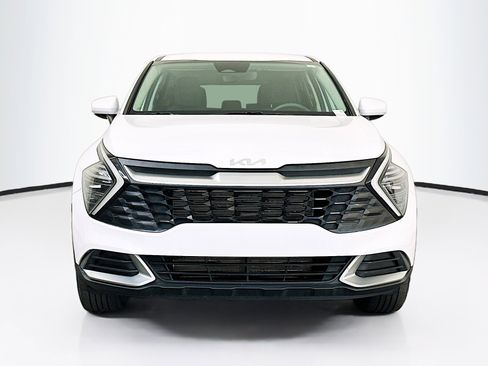Used 2025 Kia Sportage LX AWD/4WD image 2