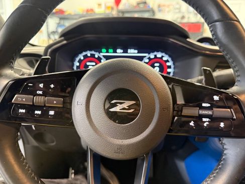 Used 2023 Nissan Z w/ Floor Mat Package (L93) RWD image 17