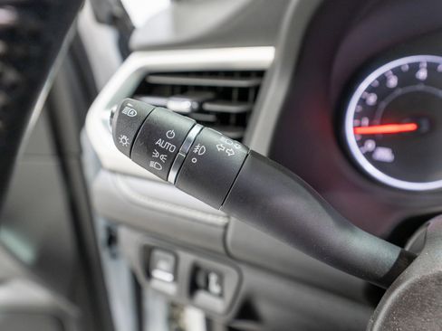 Used 2018 GMC Acadia SLT w/ LPO, Black Accent Package image 30