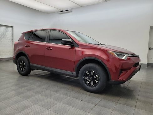 Used 2018 Toyota RAV4 LE image 11