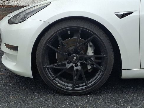 Used 2019 Tesla Model 3 Long Range image 10