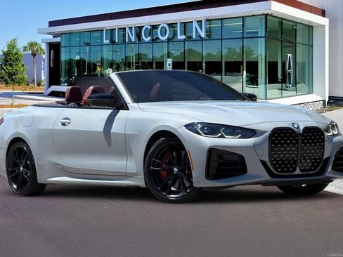 Used 2022 BMW M440i Convertible RWD image 2