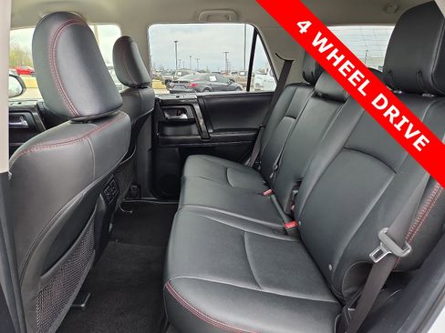 Used 2024 Toyota 4Runner TRD Off-Road Premium AWD/4WD image 10