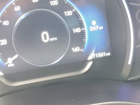 Used 2020 Hyundai Santa Fe SEL w/ Cargo Package image 16