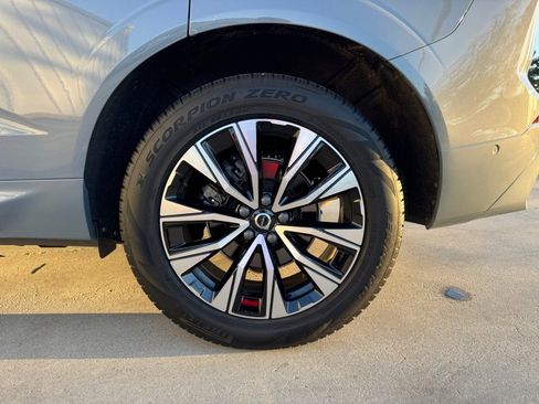 Certified 2024 Volvo XC60 B5 Plus w/ Climate Package image 22