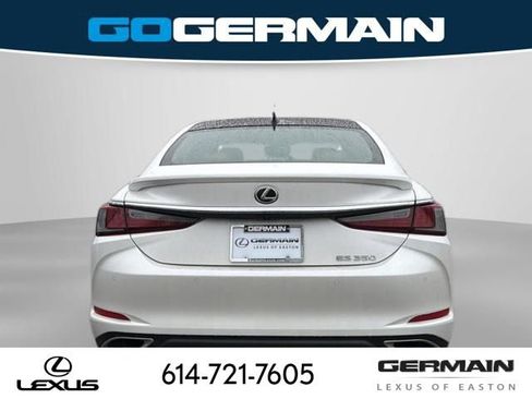 New 2025 Lexus ES 350 Ultra Luxury image 9