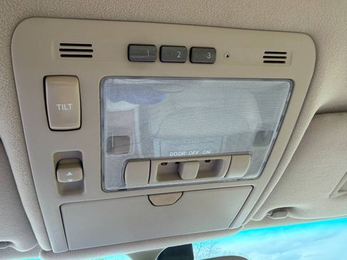 Used 2005 Lexus LS 430 RWD image 26