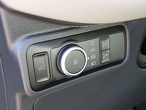 New 2026 Ford Explorer Active w/ Active Comfort Package image 13