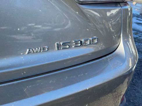Used 2018 Lexus IS 300 AWD image 31