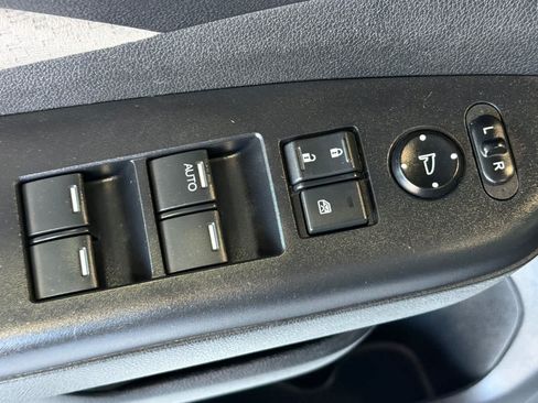 Used 2016 Honda CR-V EX image 15
