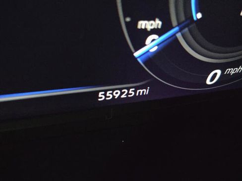 Used 2022 Volkswagen Atlas SE image 6