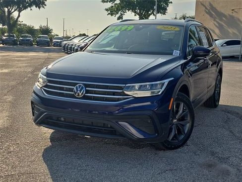 Used 2023 Volkswagen Tiguan SE FWD image 24