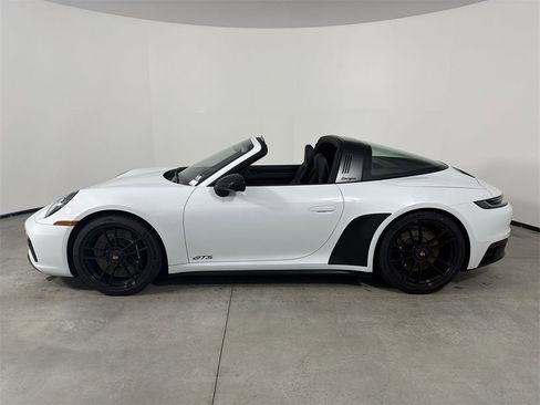 Certified 2023 Porsche 911 Targa 4 GTS image 2
