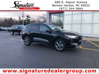 Used 2024 Ford Escape ST-Line image 1