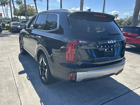 New 2025 Kia Telluride S image 8