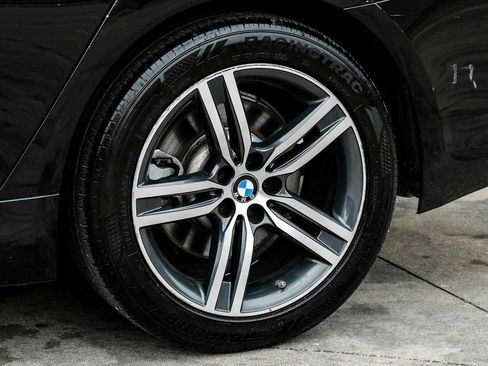 Used 2021 BMW 530i w/ Convenience Package RWD image 54
