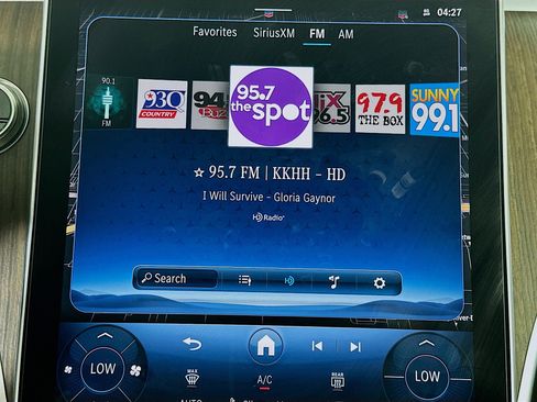 Used 2025 Mercedes-Benz CLE 300 4MATIC Coupe image 21