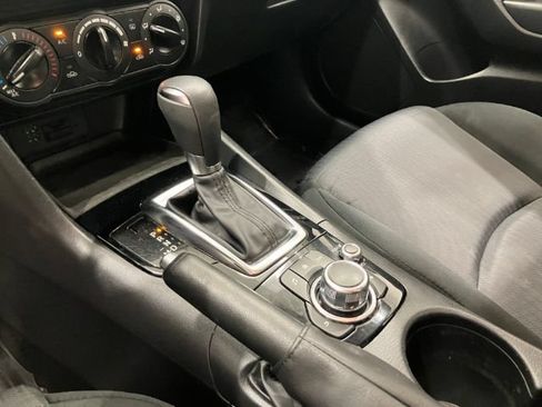 Used 2016 MAZDA MAZDA3 i Sport FWD image 34