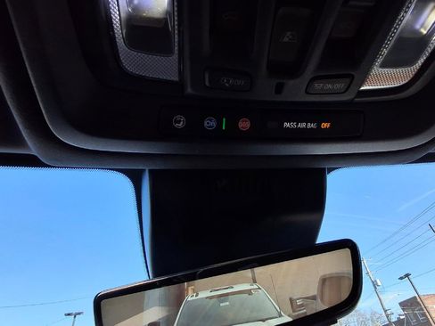 New 2026 GMC Sierra 3500 Denali Ultimate AWD/4WD image 17