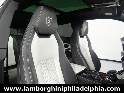 Used 2022 Lamborghini Urus AWD/4WD image 39