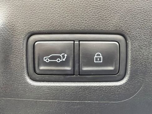 Used 2025 Hyundai Santa Fe Limited image 19