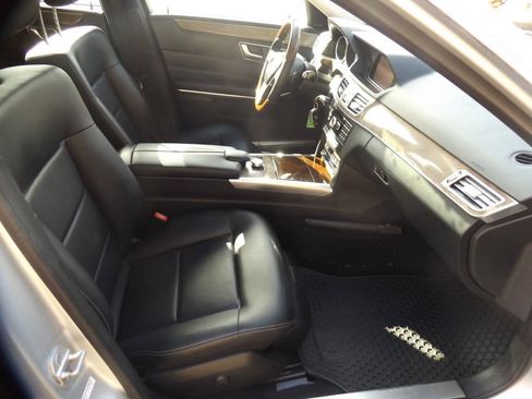 Used 2014 Mercedes-Benz E 350 Sedan image 17