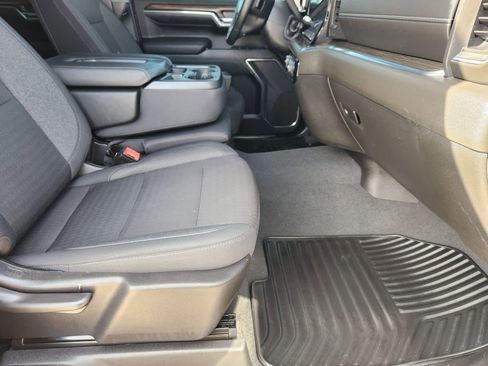 Used 2024 Chevrolet Silverado 1500 LT image 15