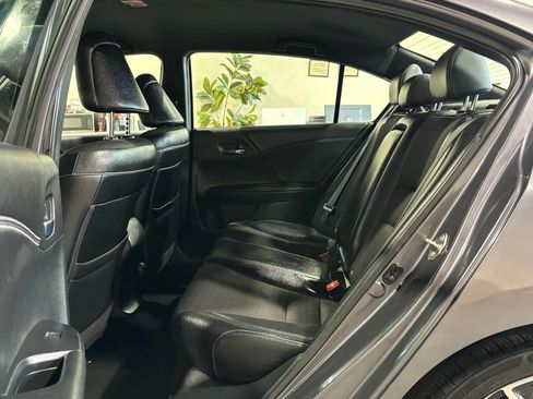 Used 2016 Honda Accord Sport image 13