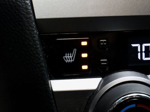 Used 2017 Subaru Outback 2.5i Premium image 4