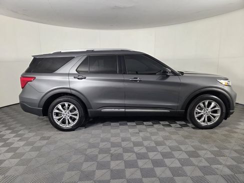 Used 2023 Ford Explorer Limited AWD/4WD image 5