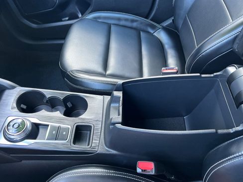 Used 2024 Ford Escape Platinum image 31