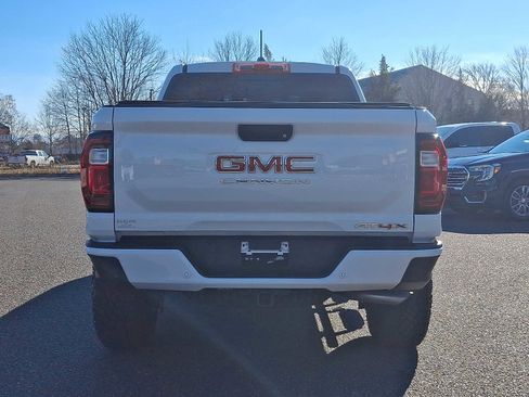 Used 2025 GMC Canyon AT4 w/ AT4X Package image 5