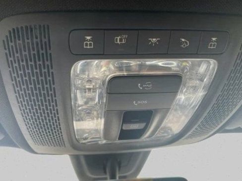 Used 2022 Mercedes-Benz GLB 250 image 17