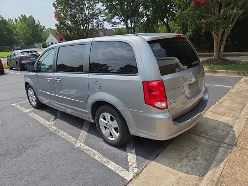 Used 2013 Dodge Grand Caravan SE FWD image 2