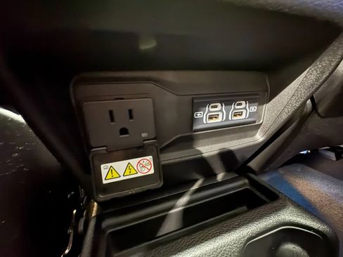 Used 2024 Jeep Grand Cherokee L Overland w/ Luxury Tech Group IV image 47