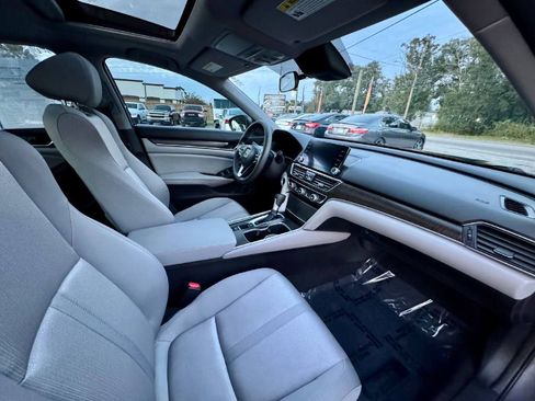 Used 2020 Honda Accord EX image 13