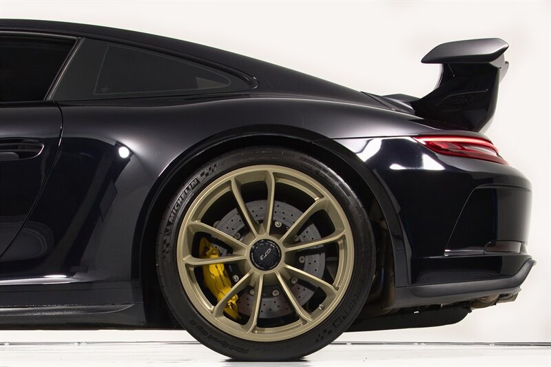 Used 2018 Porsche 911 GT3 RWD image 7