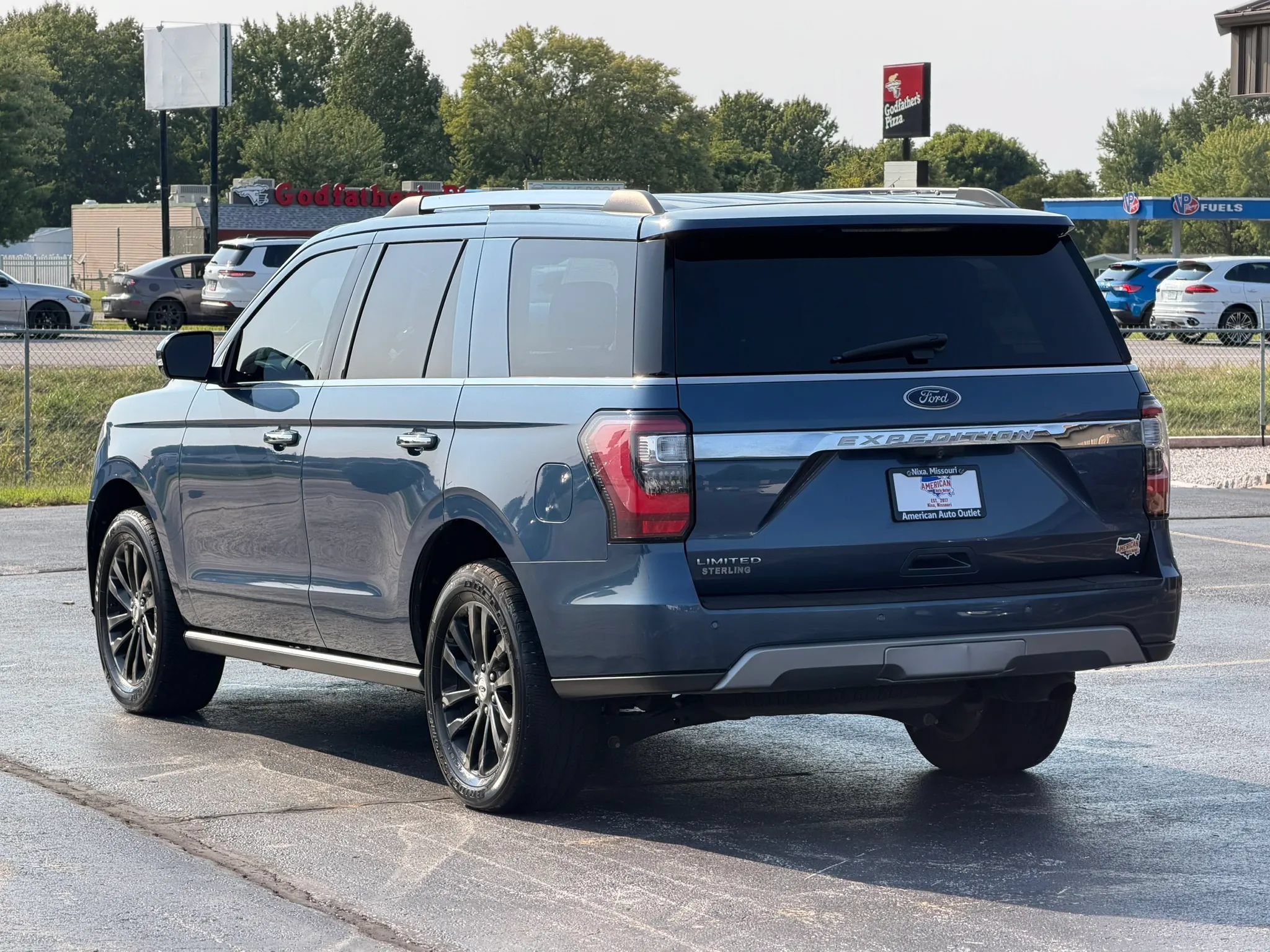 Used 2019 Ford Expedition Limited RWD image 8