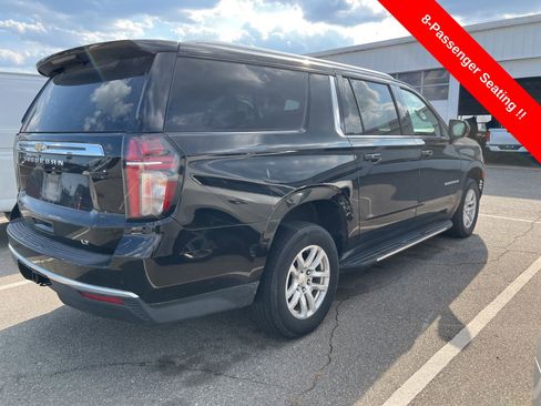 Used 2022 Chevrolet Suburban LT AWD/4WD image 4