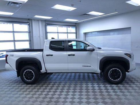 New 2026 Toyota Tacoma TRD Off-Road AWD/4WD image 6