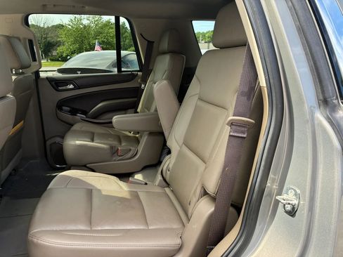 Used 2018 Chevrolet Tahoe LT w/ LT Signature Package AWD/4WD image 6