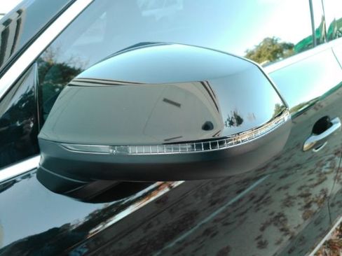 Used 2023 Audi Q5 2.0T Premium image 18