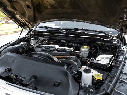 Used 2016 RAM 2500 SLT image 46