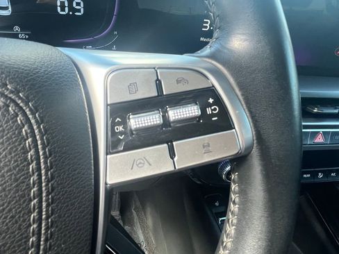 Used 2025 Kia Telluride S FWD image 29