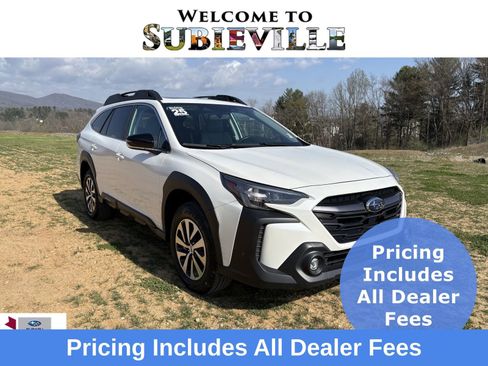 Certified 2025 Subaru Outback Premium AWD/4WD image 1