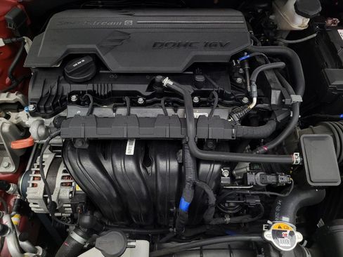 Used 2023 Hyundai Elantra SE w/ Cargo Package image 30