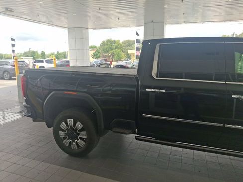 Used 2024 GMC Sierra 2500 Denali w/ Denali Reserve Package AWD/4WD image 7