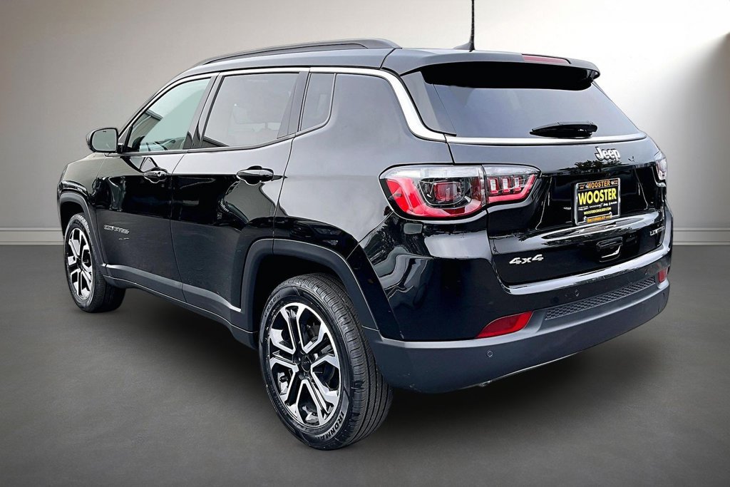 Used 2024 Jeep Compass Limited AWD/4WD image 4